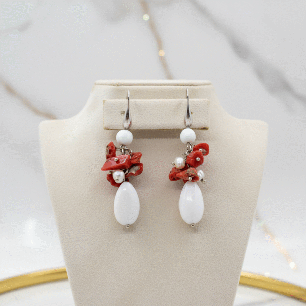 Orecchini Pendenti in Corallo Rosso Originale e Onice - immagine 3