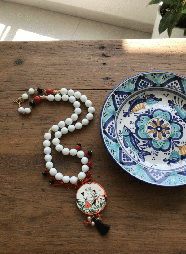 Collana "Tarantella" con Ciondolo Dipinto a Mano - immagine 4