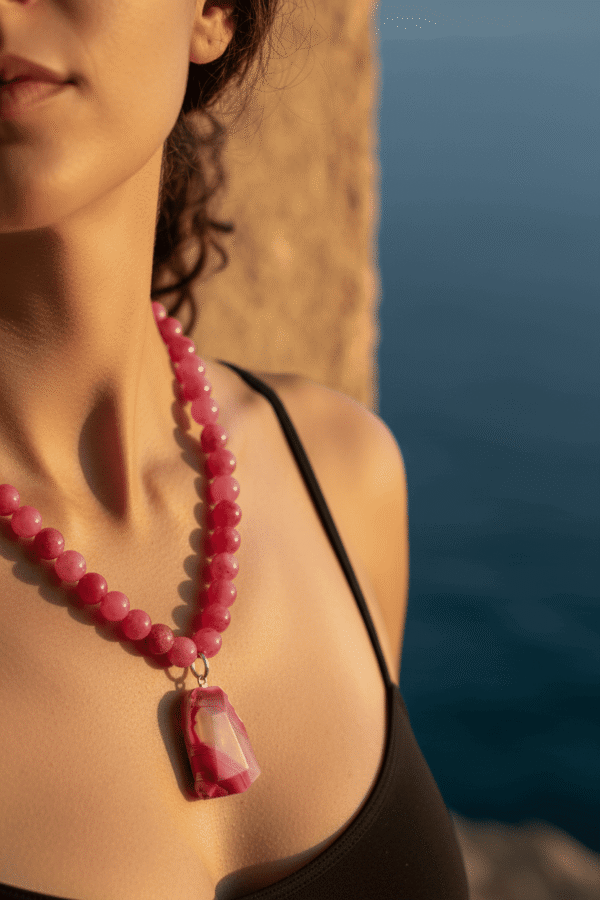 Collana Girocollo Agata Fucsia con Ciondolo - immagine 3