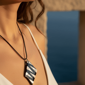 Collana Zebra con Ciondolo in Madreperla
