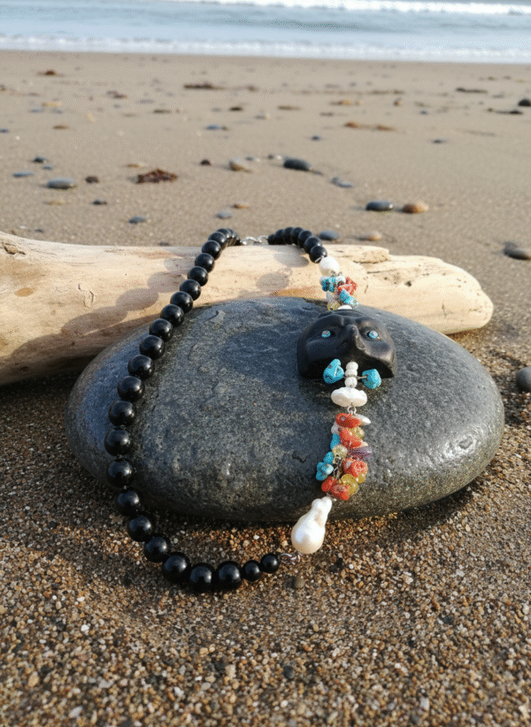 Collana d'Artista Pulcinella con Onice e Perle - immagine 4