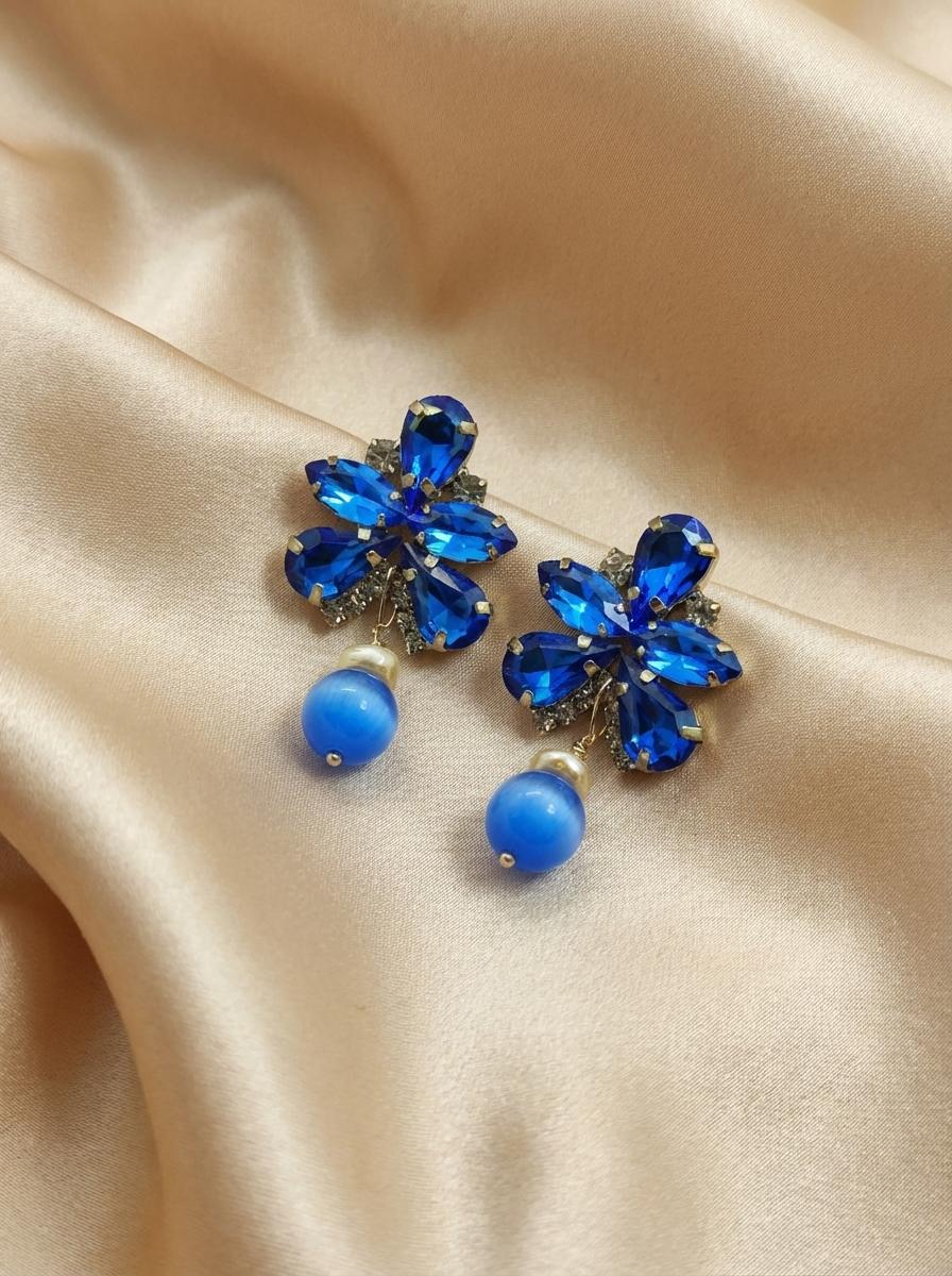 Orecchini a Lobo Fiore di Cristallo e Goccia Blu - immagine 4