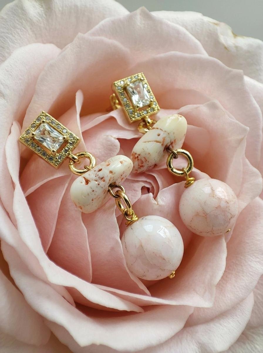 Orecchini Pendenti in Corallo Rosa, Quarzo e Cristalli - immagine 5