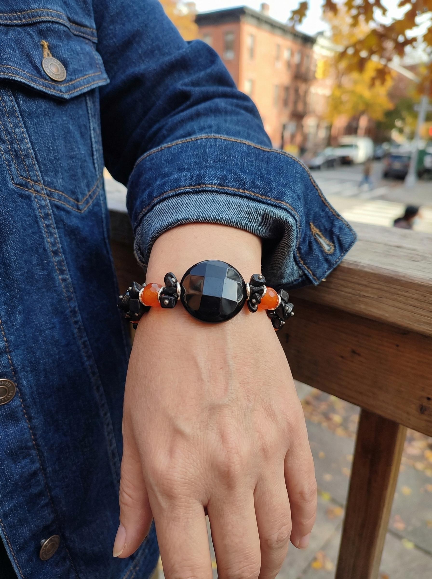 Bracciale Importante con Onice Nero e Corniola Arancione - immagine 2