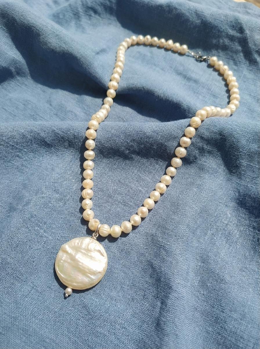 Collana Perle di Fiume con Ciondolo Perla a Moneta - immagine 4