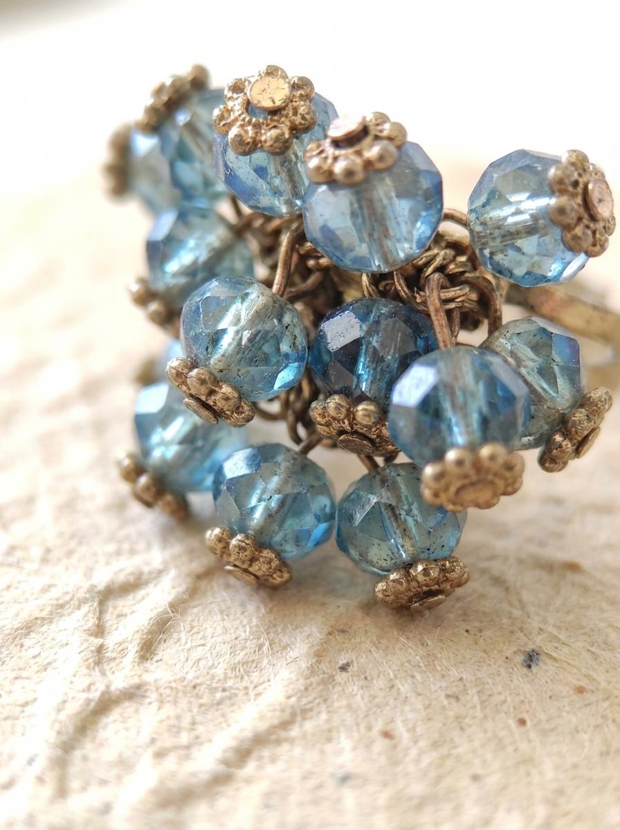 Anello Regolabile con Cristalli Blu a Grappolo - immagine 4