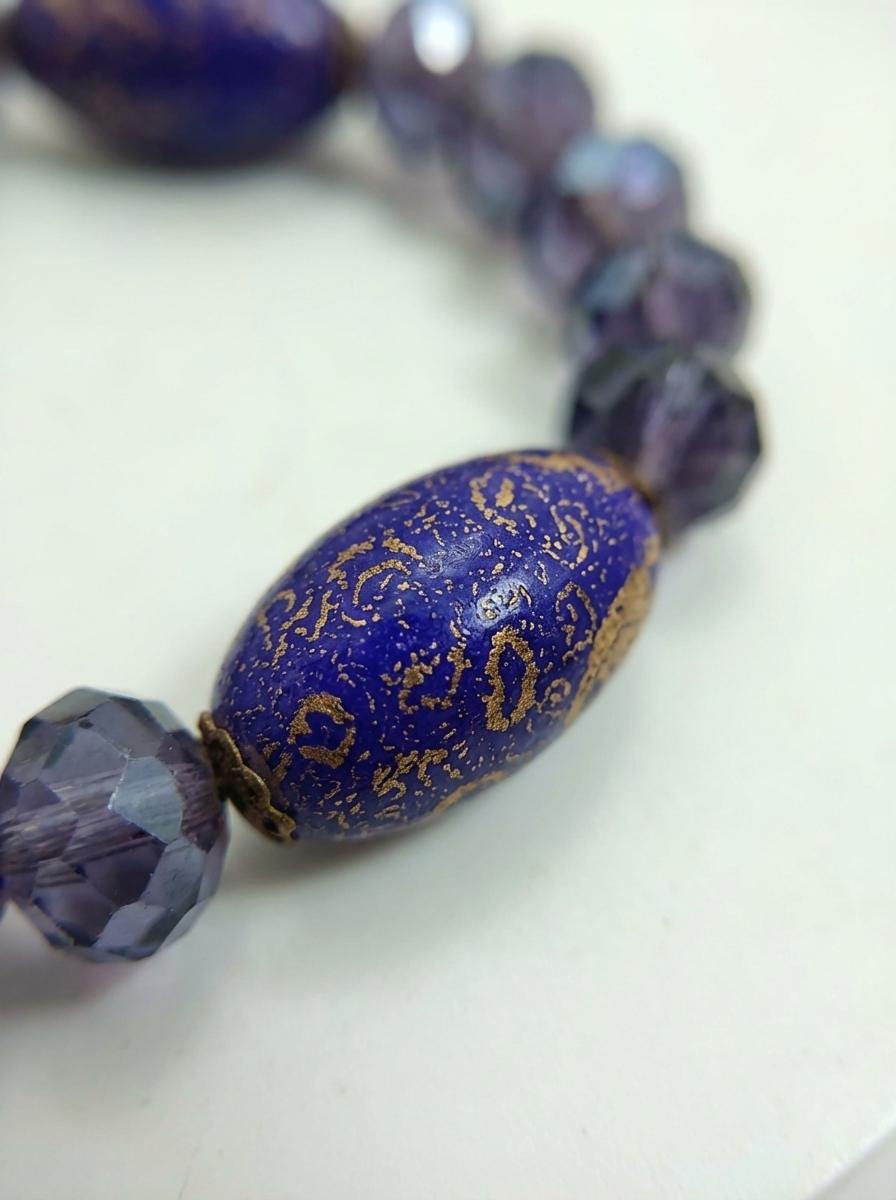 Bracciale Elastico in Pietre Ametista e Cristalli con Decori Oro - immagine 4
