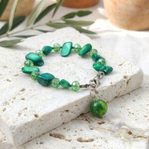 Bracciale Madreperla Verde e Cristalli Luminosi con Ciondolo