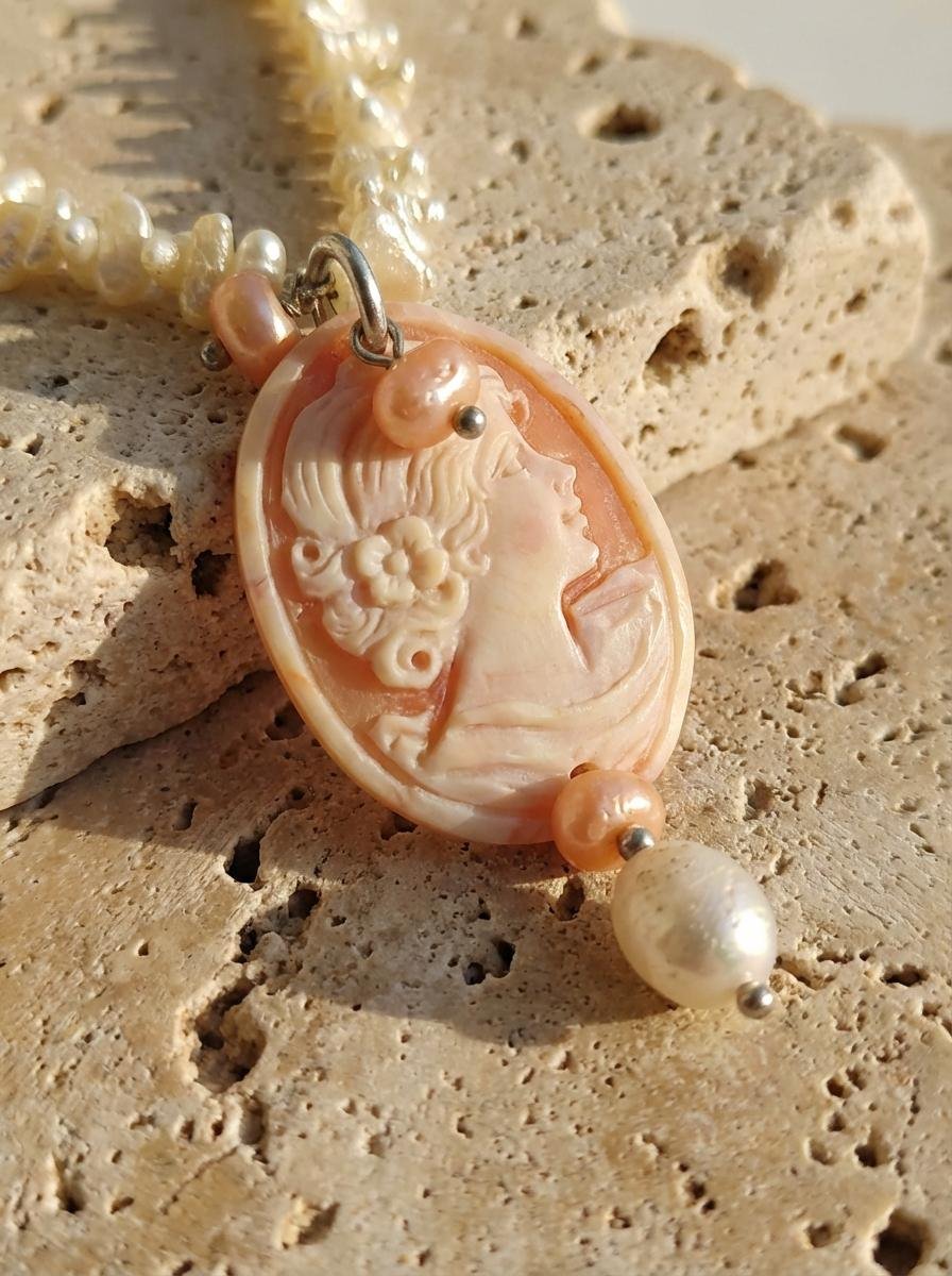 Collana Girocollo in Perle di Fiume con Cammeo Sardonico Originale - immagine 4