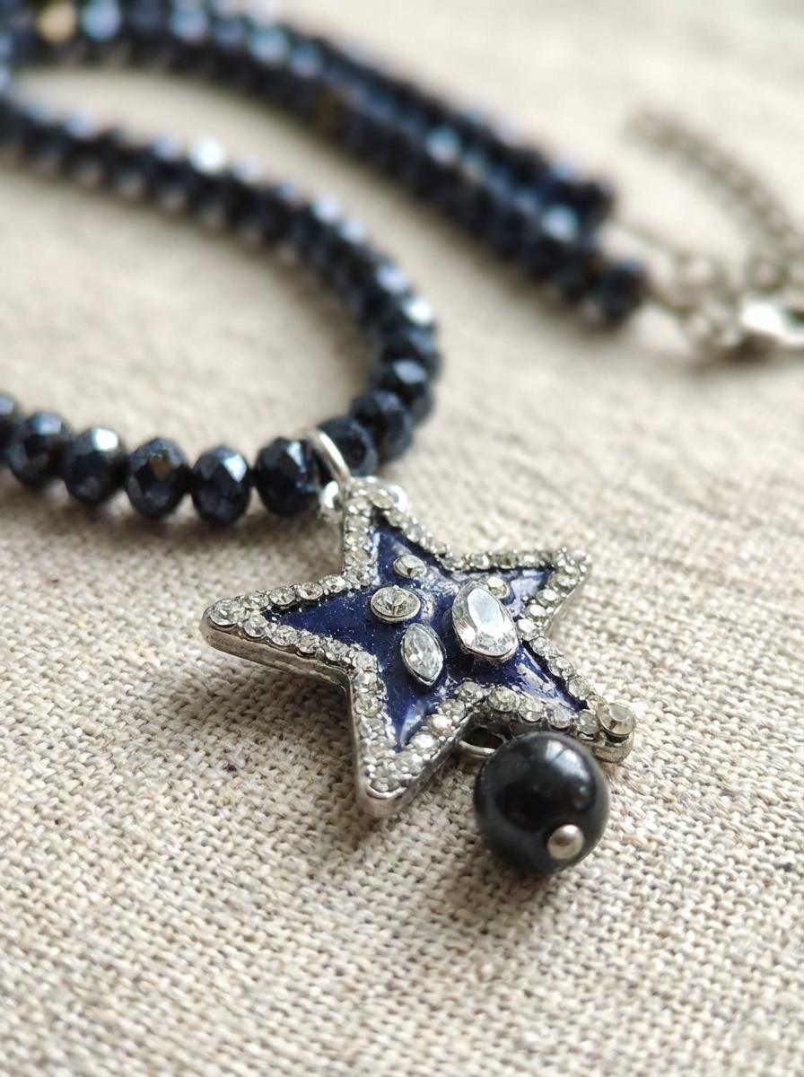 Collana Girocollo in Cristalli Neri con Stella Smaltata - immagine 4