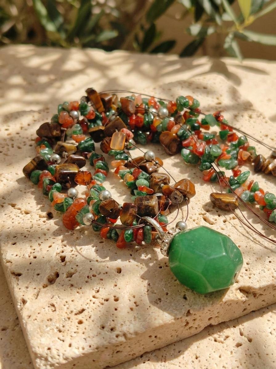 Collana Multifilo in Agata Verde, Corniola e Occhio di Tigre con Ciondolo Sfaccettato - immagine 2