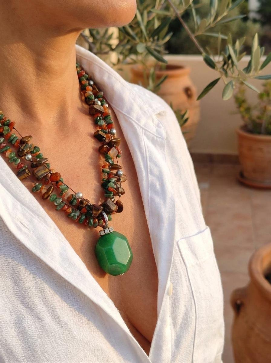 Collana Multifilo in Agata Verde, Corniola e Occhio di Tigre con Ciondolo Sfaccettato - immagine 3